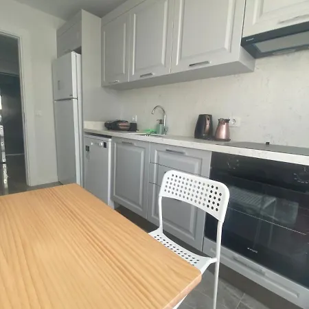 Suadiye Bostanci Luxury 2 Bedroom With Pool